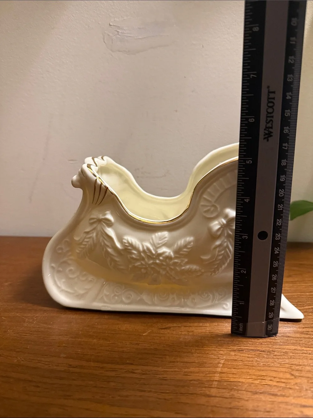 Vintage White Sleigh Music Box Gold Trim Plays “White Christmas